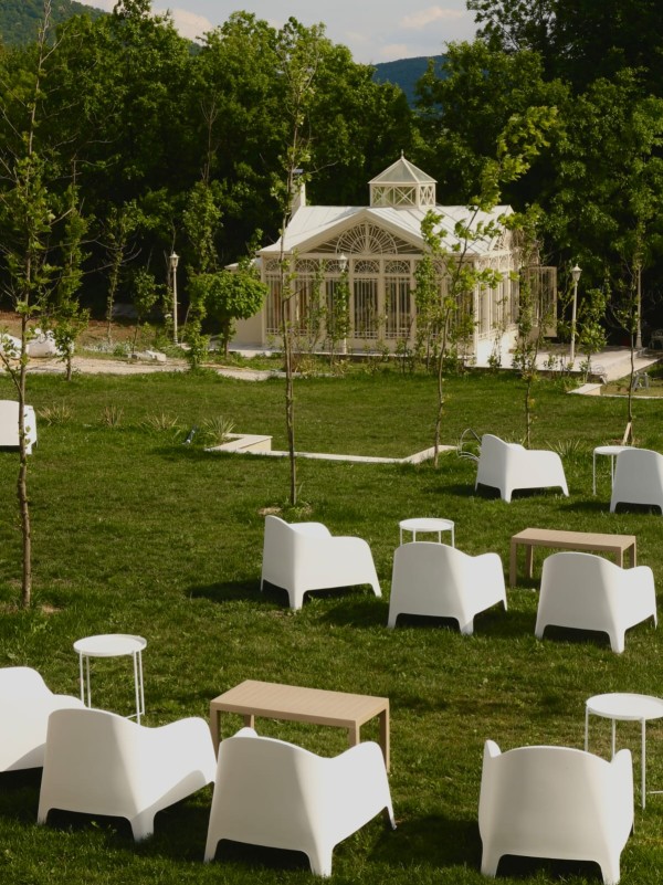 Hotel Hyde Hill / Bikini and Champagne